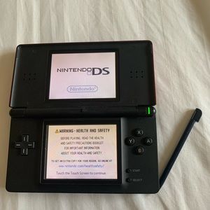 Nintendo DS Lite